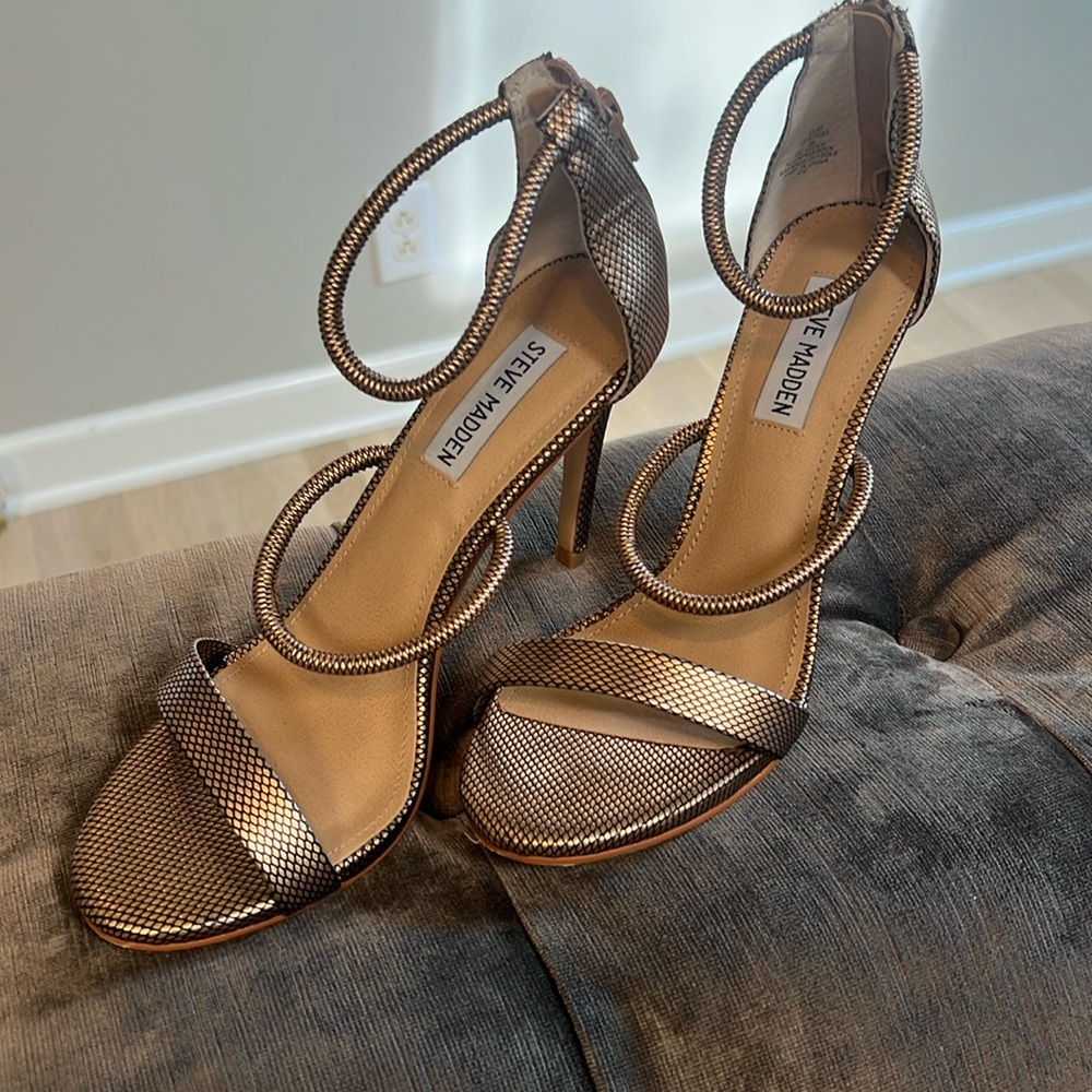 Steve Madden bronze heels